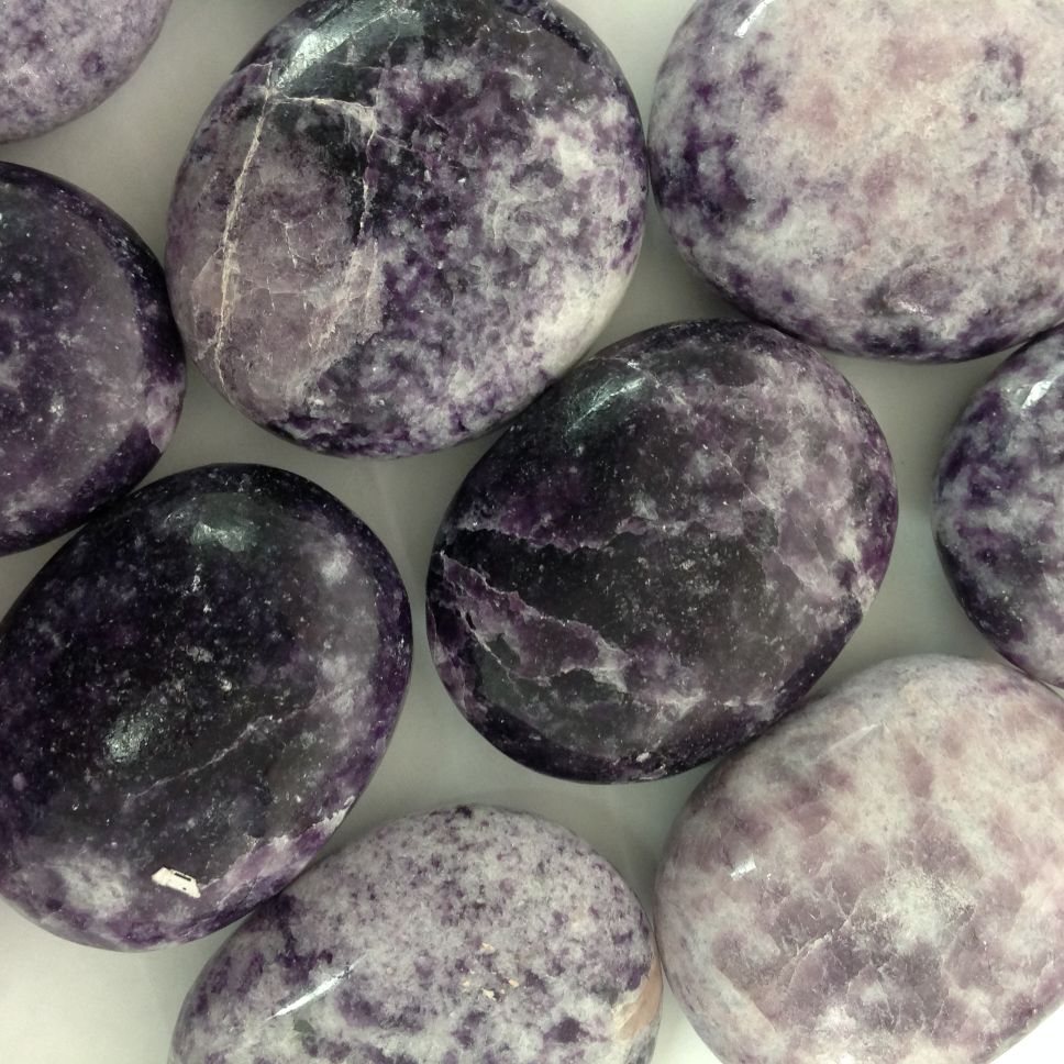 Lepidolite - Palmstone - 6cm Lepidolite - Palmstone - 6cm